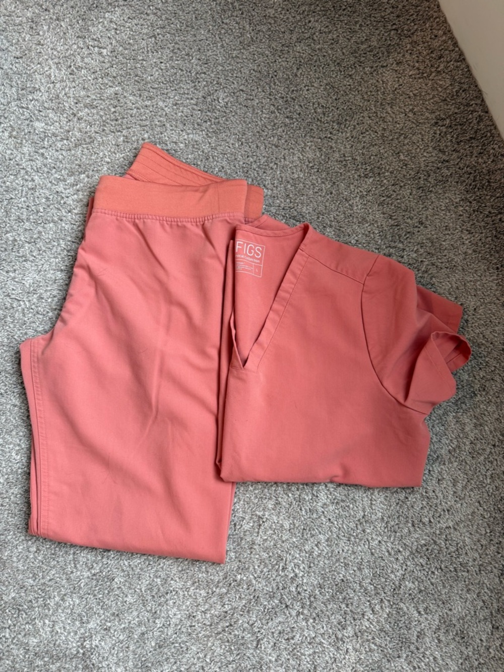 FIGS Scrubs Coral